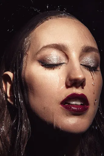 Magdalena Łowkiet Make-up Room